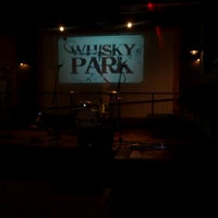 รูปภาพถ่ายที่ Whisky Park โดย Cameron A. เมื่อ 7/12/2012