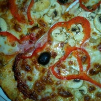 5/12/2012 tarihinde Immaziyaretçi tarafından Pizzeria Casa Nostra'de çekilen fotoğraf