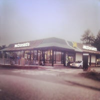 รูปภาพถ่ายที่ McDonald&#39;s โดย Paul T. เมื่อ 6/8/2012