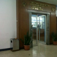 Photo taken at Gedung Teknik Universitas Tarumanagara by Nurlia D. on 4/18/2012