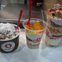 Photo taken at Red Mango by Jacqie R. on 5/24/2012