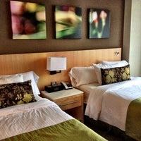 Photo taken at Delta Hotels by Marriott Ottawa City Centre by Tin S. on 8/4/2012