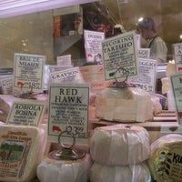 Foto diambil di Cheese Culture oleh Elianna M. pada 7/7/2012