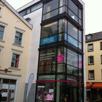 Photo taken at Telekom Shop by wdt_b on 4/27/2012