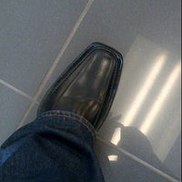 Famous Footwear 5045 Transit Rd
