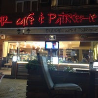 5/1/2012 tarihinde Bulent C.ziyaretçi tarafından Bulvar Cafe &amp;amp; Patisserie'de çekilen fotoğraf