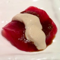 Foto diambil di Sushi MiKasa oleh M B. pada 5/31/2012