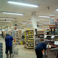 Photo taken at Supermercado Bergamini by Cesar S. on 4/28/2012