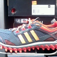 Adidas Outlet Store - Tienda de artículos deportivos en International  Gateway of The Americas