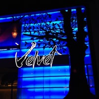 Photo taken at Velvet by Juan Manuel O. on 4/22/2012