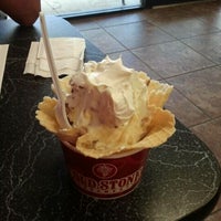 Photo taken at Coldstone by Hen F. on 9/4/2011