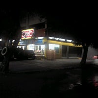 Photo taken at OXXO by Zac Ni G. on 8/31/2012