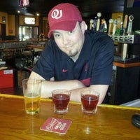 4/26/2012 tarihinde Craig A.ziyaretçi tarafından Tailgators Sports Bar and Grill'de çekilen fotoğraf