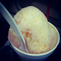 Photo taken at Refresqueria Tropical Snowcones by Martha G. on 7/26/2012