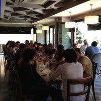 Das Foto wurde bei Cajun Cafe &amp;amp; Brasserie von Ahmet E. am 6/13/2012 aufgenommen