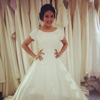 Photo taken at Gee Gee Bridal Boutique by ทัศรีย์ ส. on 5/1/2012
