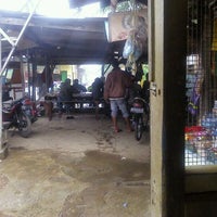 Photo taken at Pos pintu masuk UI, kukusan kelurahan by Belly A. on 2/16/2012