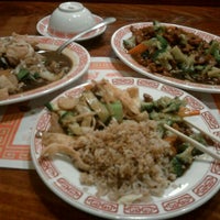 10/25/2011 tarihinde PipeMike Q.ziyaretçi tarafından Yummi House Chinese Cuisine'de çekilen fotoğraf
