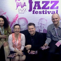 Photo taken at The AXIS Jakarta International Java Jazz Festival 2011 by trev p. on 3/6/2011