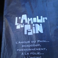 Foto tirada no(a) L&amp;#39;Amour du Pain por Patrick L. em 12/17/2011