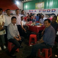 Photo taken at Seafood 68 by Theo S. on 5/7/2012