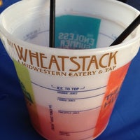 รูปภาพถ่ายที่ Wheatstack โดย Rachel S. เมื่อ 8/5/2012