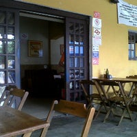 Photo taken at Gimba Burguers &amp; Bar by Lilian S. on 1/4/2012