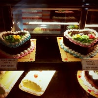 Mer,Nel\u0027s Cake House , Bakery