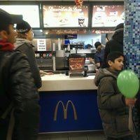 Das Foto wurde bei McDonald&amp;#39;s von Heleenvanlier am 12/17/2011 aufgenommen