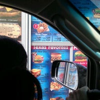 Photo taken at Dairy Queen by Oscar B. on 4/21/2012