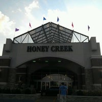 Foto tirada no(a) Honey Creek Mall por Andrea S. em 8/1/2012