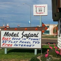 รูปภาพถ่ายที่ Motel Safari โดย Davide C. เมื่อ 7/10/2012