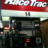 Das Foto wurde bei RaceTrac von Justin M. am 6/14/2011 aufgenommen