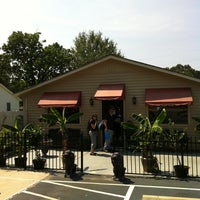 Photo prise au Concord Cove Restaurant par DyShaun M. le7/19/2011