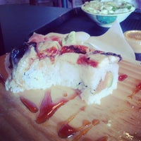 Foto scattata a Inoko Sushi Express da Evan C. il 4/27/2012