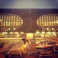 Photo taken at Gate F35 by Nobuyuki H. on 2/25/2012