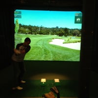 Foto scattata a Canton Indoor Golf Center da Scott B. il 1/9/2012