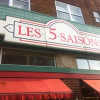 รูปภาพถ่ายที่ Les 5 saisons โดย Antoine L. เมื่อ 1/26/2012
