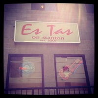 รูปภาพถ่ายที่ Es Tas Sports Bar and Grill โดย Briana H. เมื่อ 7/16/2012