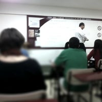 Photo taken at Curso IURIS by Cesar R. on 9/29/2011