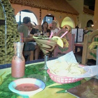 8/22/2011 tarihinde Amanda G.ziyaretçi tarafından La Mesa Mexican Restaurant'de çekilen fotoğraf