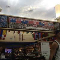 Foto tirada no(a) The University of Arizona Bookstores por Colin D. em 8/31/2012