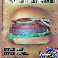 Photo taken at Fuddruckers by Miguel Angel V. on 8/19/2012