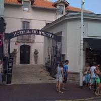 รูปภาพถ่ายที่ Hôtel de Silhouette โดย Anne D. เมื่อ 8/18/2012