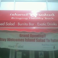 Foto scattata a Island Salad da Nikki il 6/26/2012