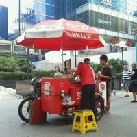 Photo taken at King&amp;#39;s Ice Cream Cart by Margareth T. on 4/30/2012
