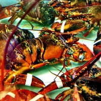 รูปภาพถ่ายที่ Sanders Fish Market โดย Crystal P. เมื่อ 4/27/2012