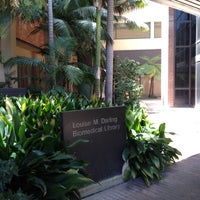 7/1/2012 tarihinde Natalie L.ziyaretçi tarafından UCLA Biomedical Library (Louise M. Darling)'de çekilen fotoğraf