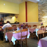 3/2/2012 tarihinde Maxine M.ziyaretçi tarafından Olea Restaurant'de çekilen fotoğraf