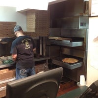 รูปภาพถ่ายที่ Pizza Marsala โดย Anthony B. เมื่อ 7/6/2012